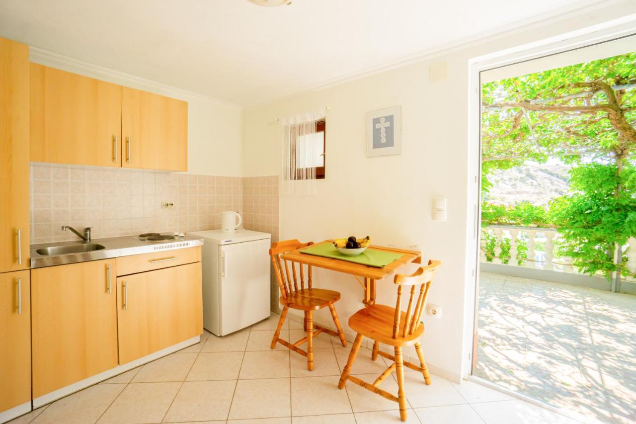 Apartment Coral Метайна Екстер'єр фото